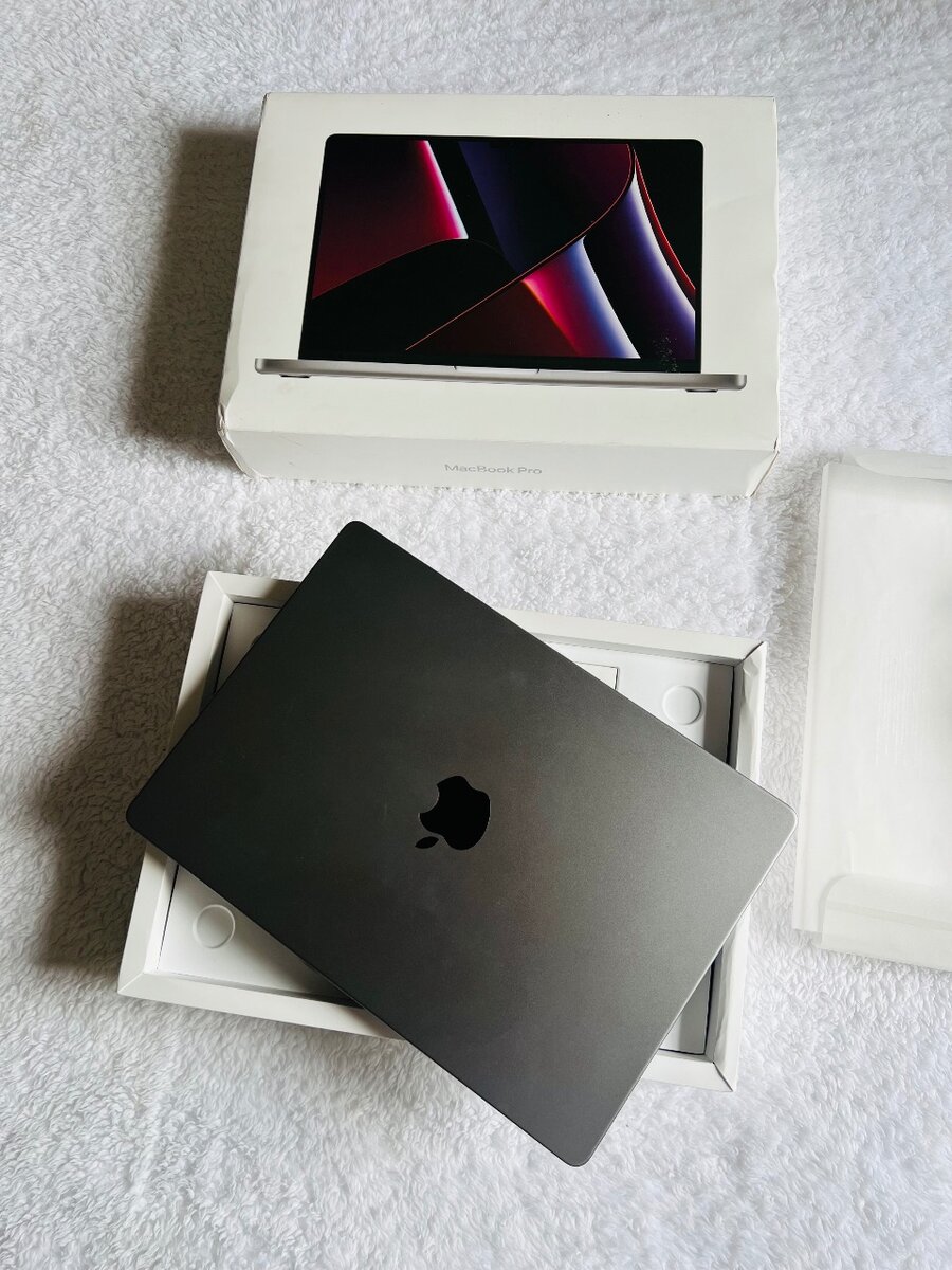 Super-neat UK MacBook pro 2023 (m2 pro chip)