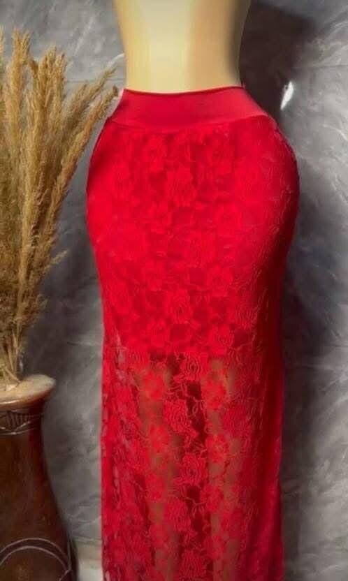 Jupe et pantalon en dentelle