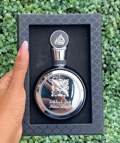 Fakhar perfume