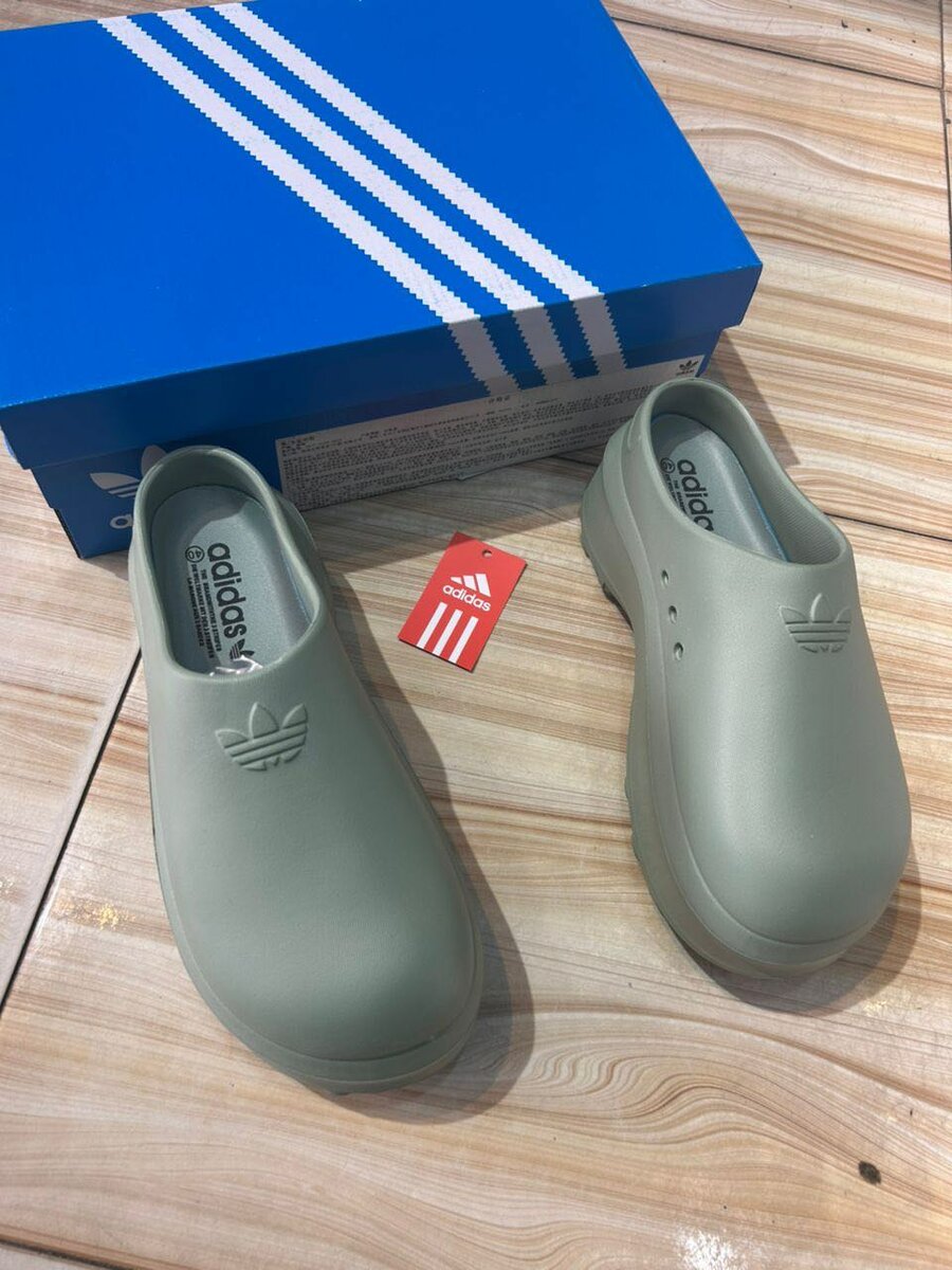 Adidas slippers