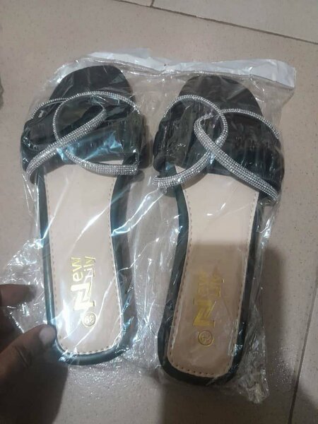 Ladies slippers