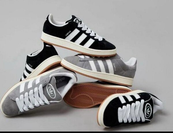 Sneakers en daim noir et blanc