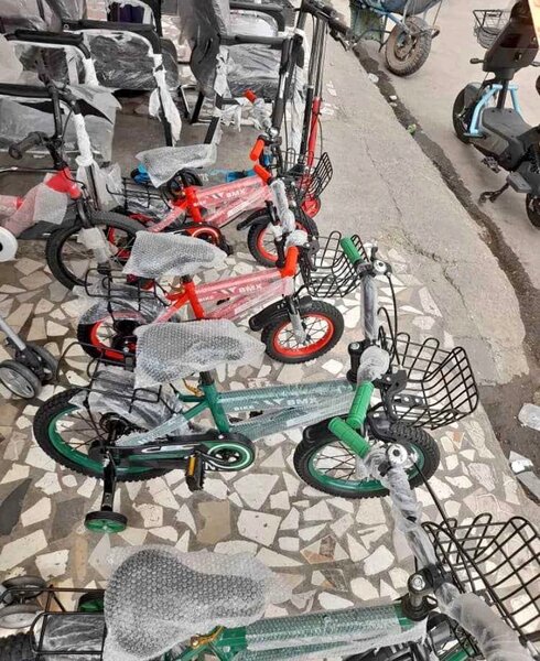 Vélo pour enfant avec panier