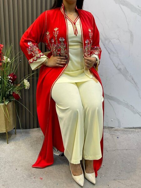 Robe longue kaftan brodé élégant