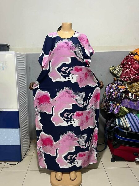 Robe disponible a 7000fr en taille m l xl et xxl