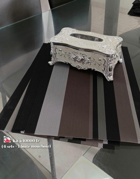 6 Sets table , boîte argentée