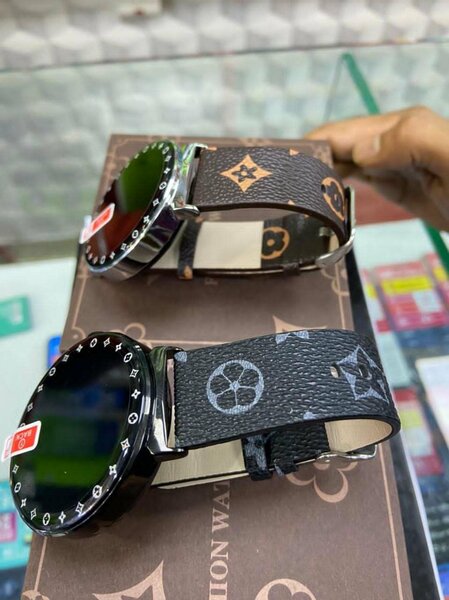 Montres Connectées Élégantes