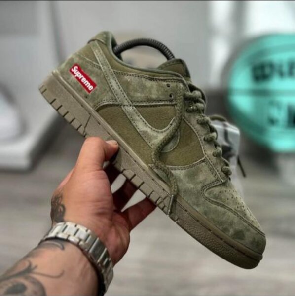Sneakers vert olive Supreme