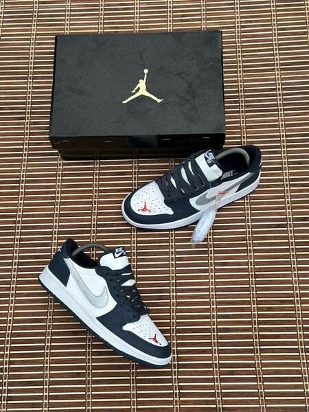 AIR JORDAN 1 low BLEU  MARIN