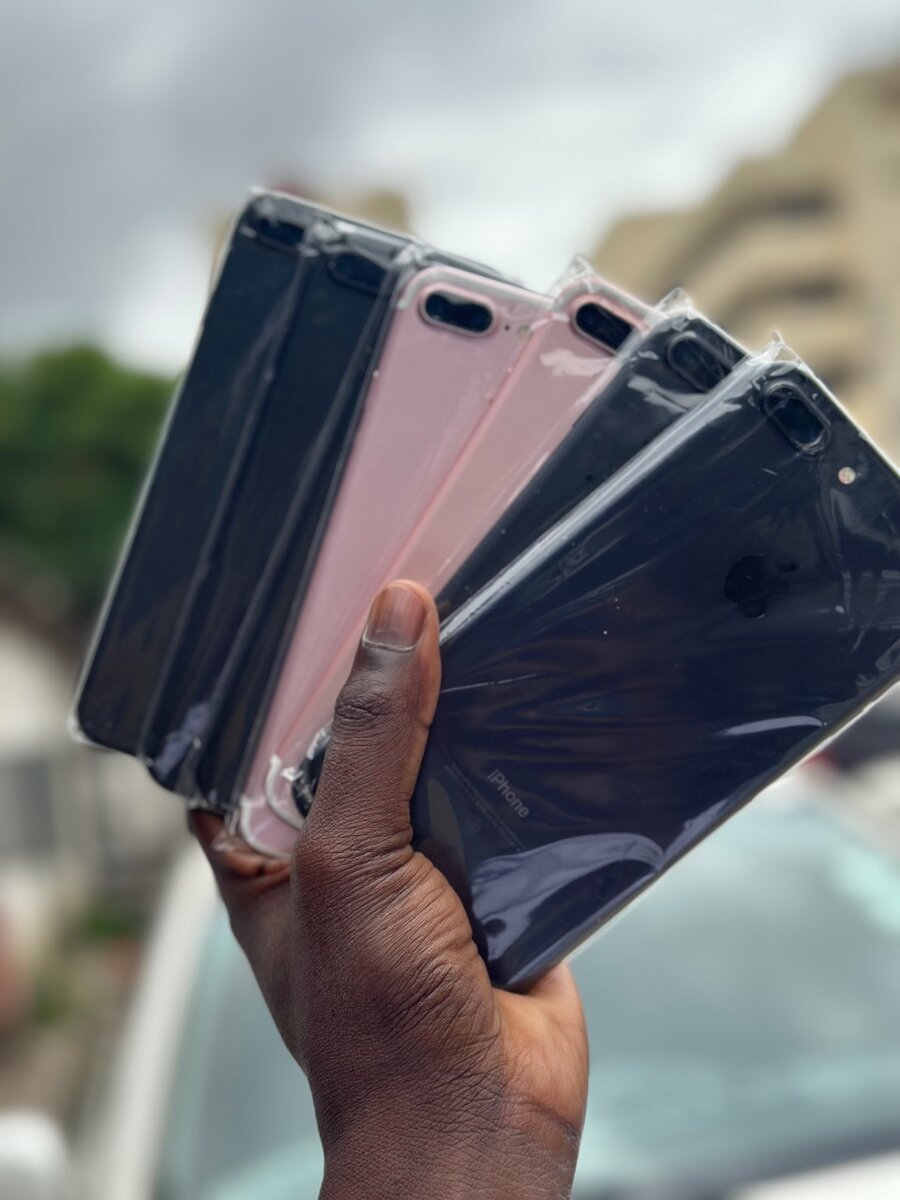 IPHONE 7PLUS NEARLY NEW AND NEAT