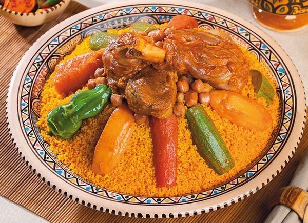 THIEP 5 personnes  bien GARNIS