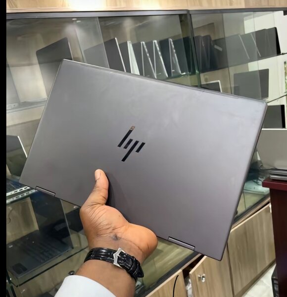 HP ENVY LAPTOP