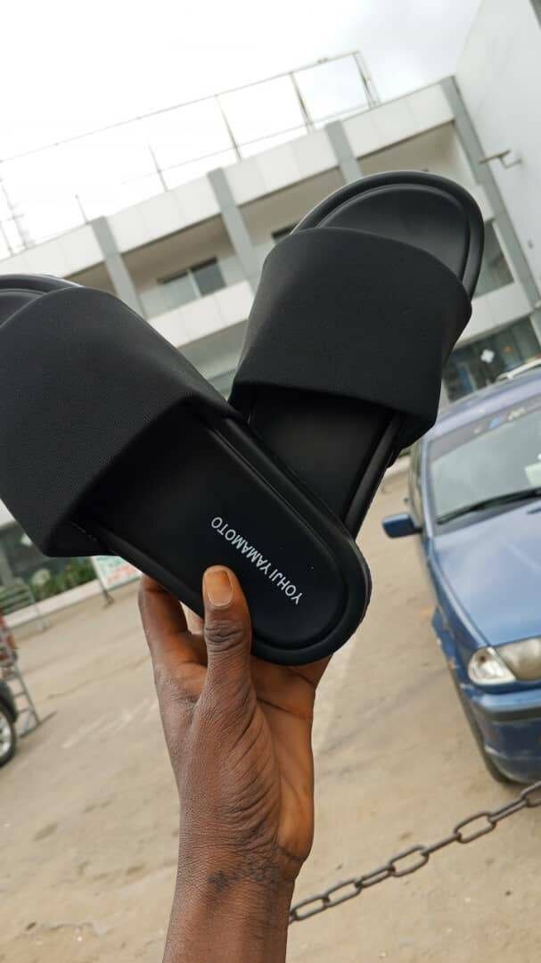 Tongs Noirs Confortables