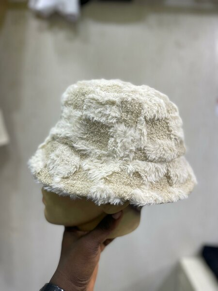 Chapeau Bob Peluche Doux