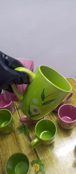 Ensemble de tasses colorées