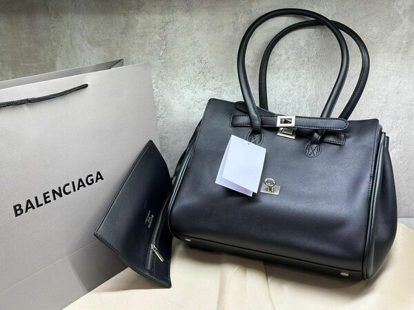 Balenciaga/ бесплатная доставка