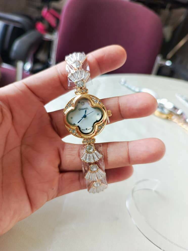 Montre de qualité pour femme