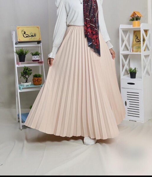 Jupe longue plissée élégante