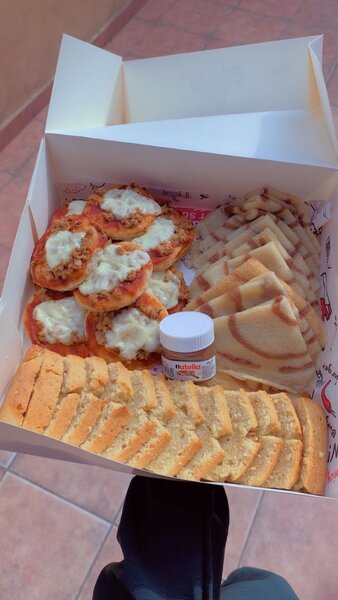 Box Gourmande: Mini-Pizzas et Toasts