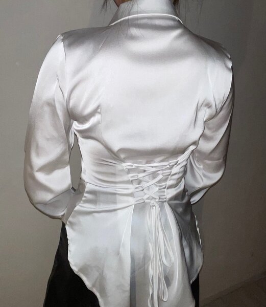 атласная рубашка