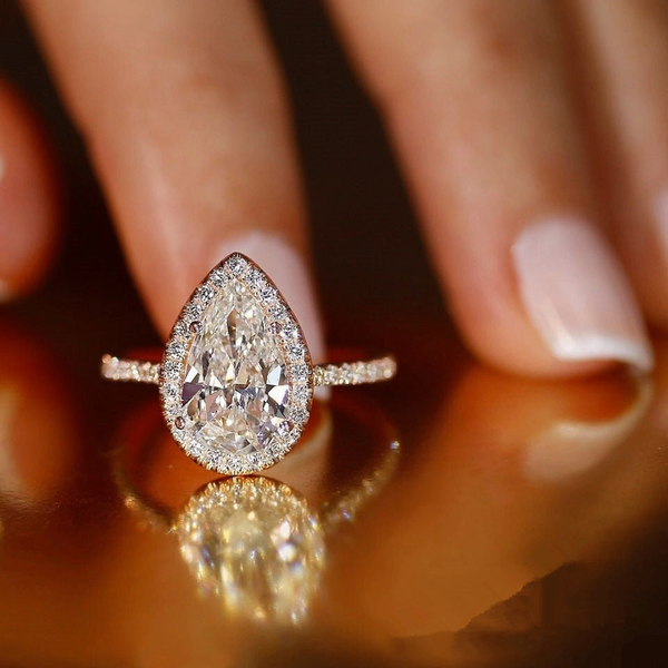 Pear-shaped elegant promise/engagement ring (Free Case)
