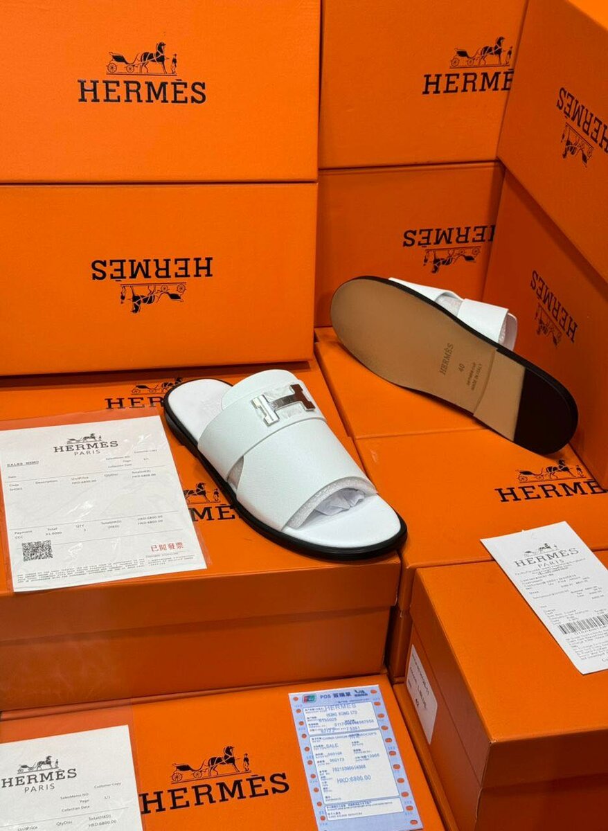 Sandales Hermès en cuir élégantes
