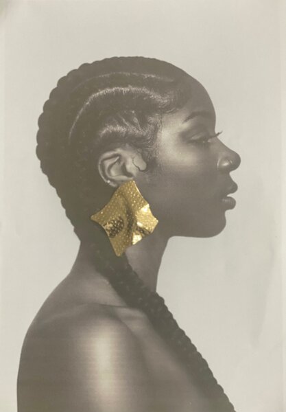 Boucles d'oreilles dorées élégantes