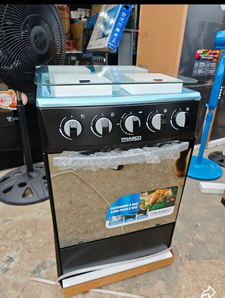 Cuisinière NASCO 4 feux avec f