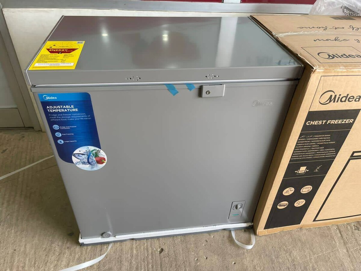 Great Chilling Midea 200L Table Top Chest Freezer
