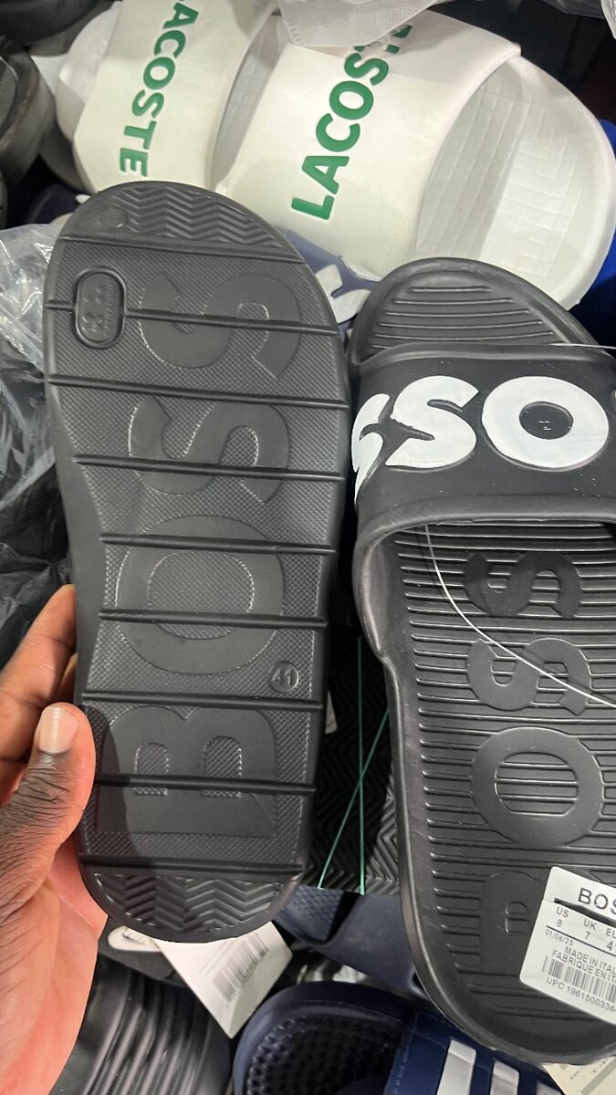 Claquettes BOSS élégantes homme