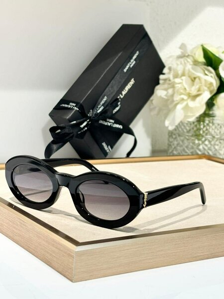 Lunettes de soleil élégantes