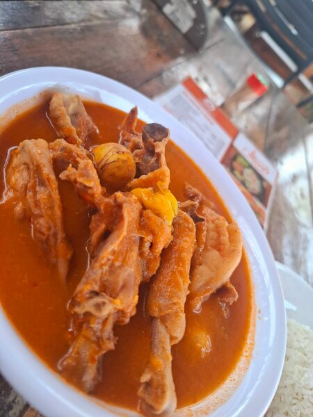 Kedjenou de pondeuse et riz