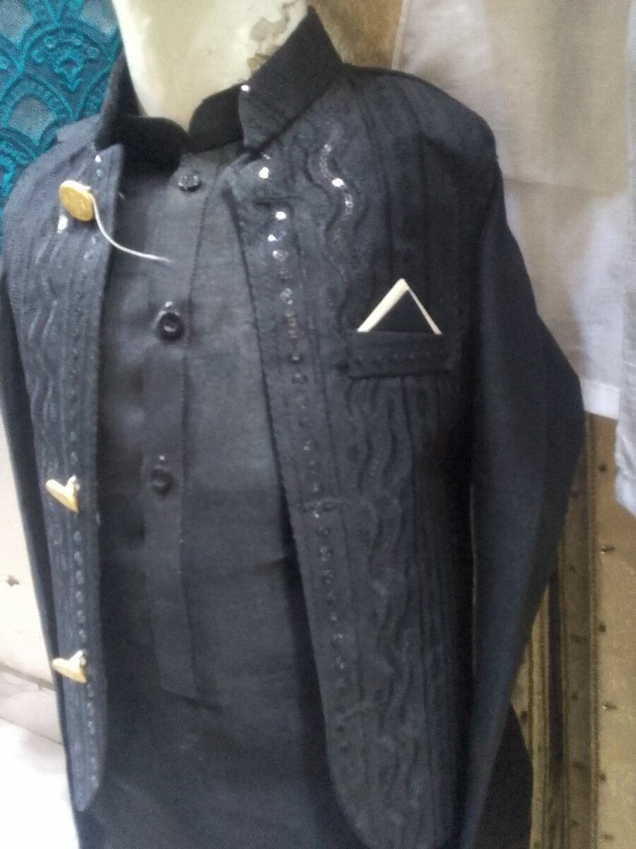 Salwar kameez waistcoat bachkana