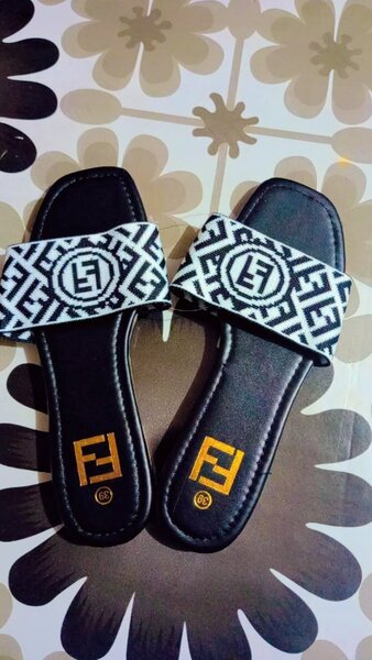 Sandales à motif pour femmes