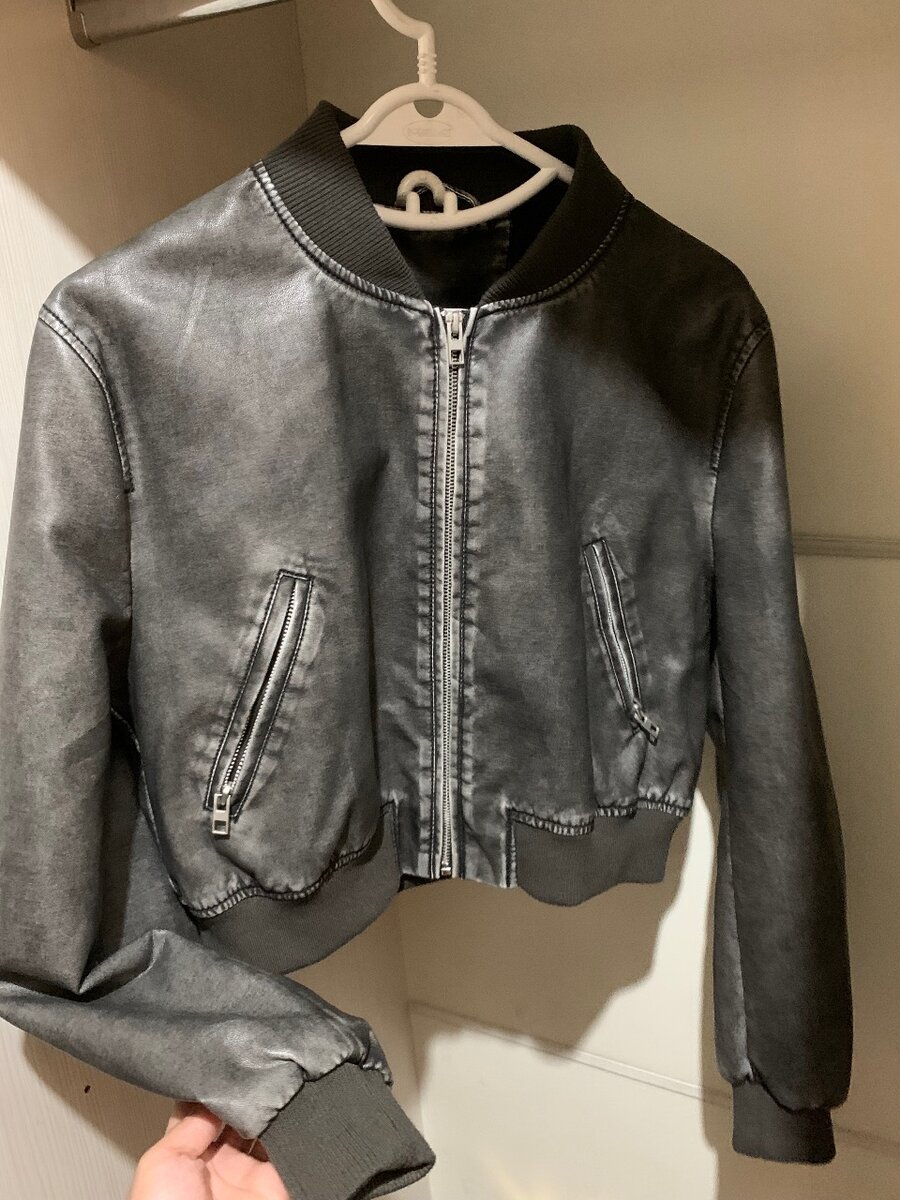 Кожаная куртка-бомбер под Zara