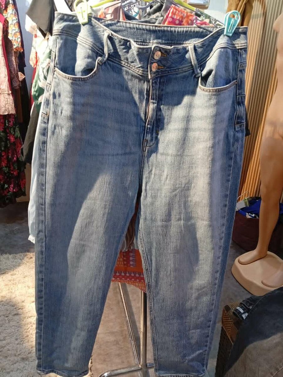 Ladies jeans sizes 8-18