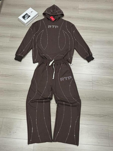 Ensemble jogging marron élégant