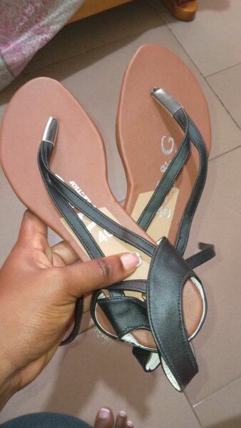 Ladies sandals