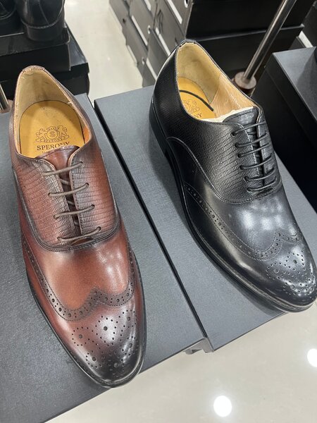 Chaussures Richelieu en cuir élégantes