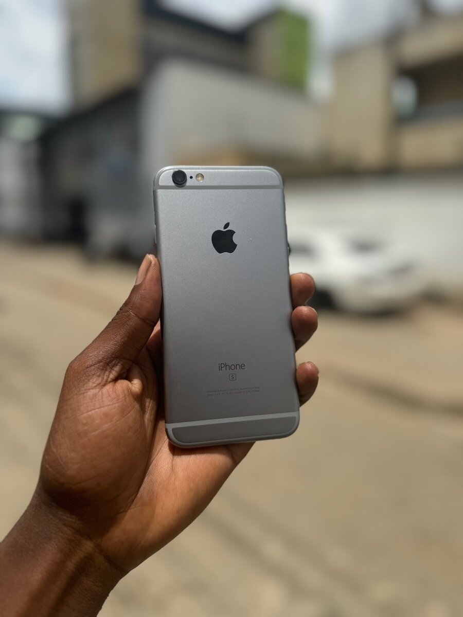 iPhone 6s black 16gb sweet as seen