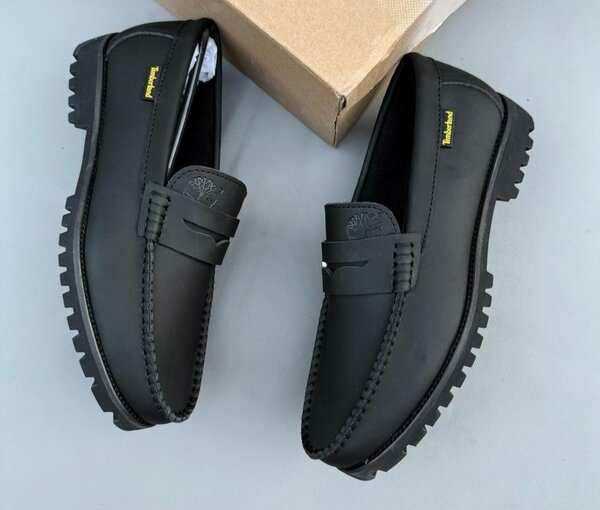 Mocassins élégants en cuir noir