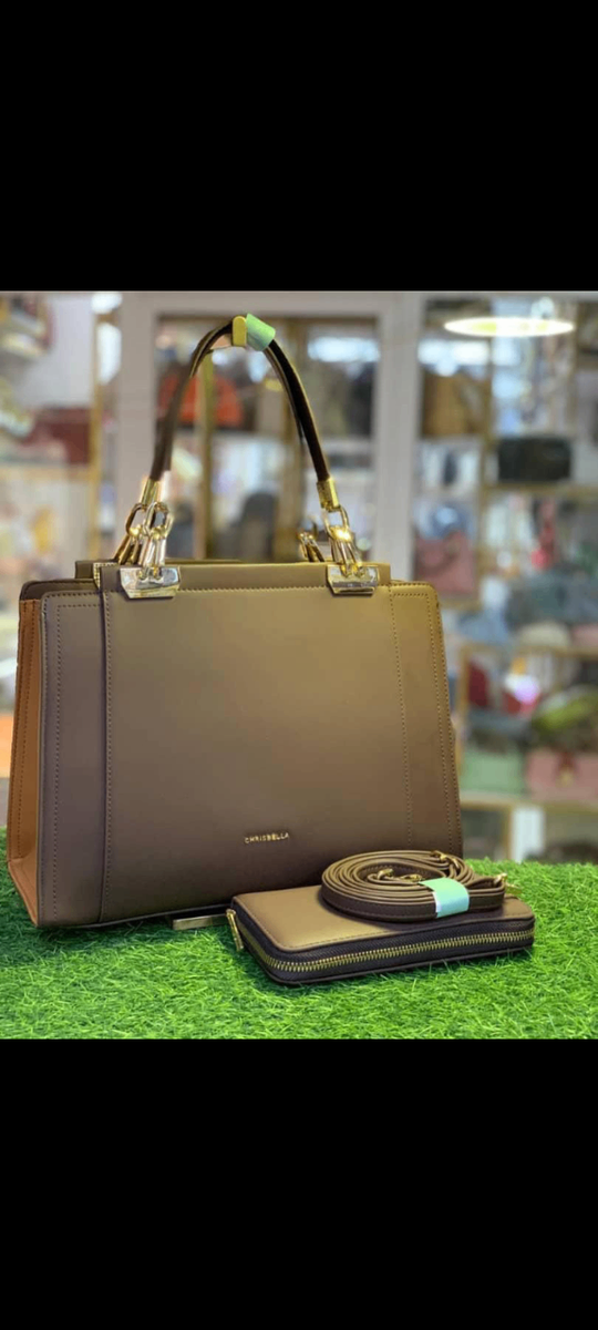 Sac a main et portefeuille deux en 1