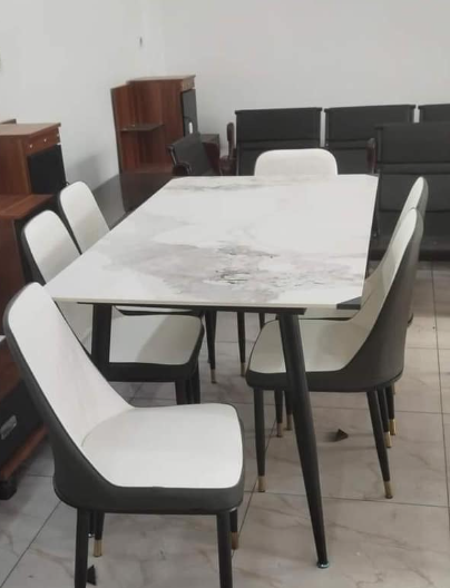 Table a manger 4 places