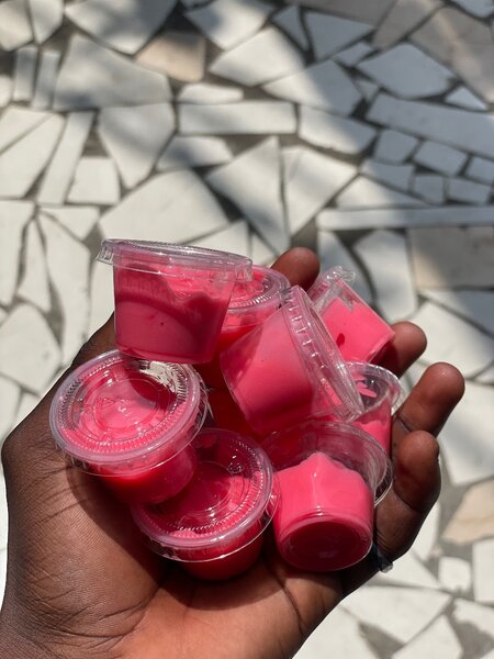 Crème lèvres roses