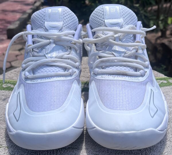 MB.01 Low  "Triple white"