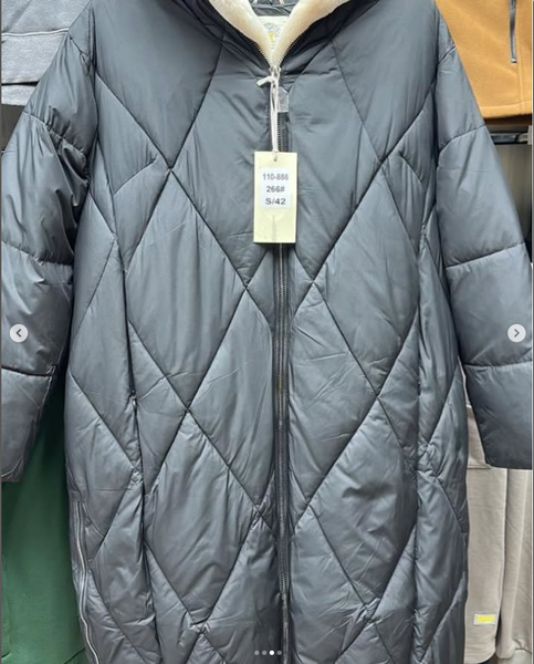 Черная женская куртка 