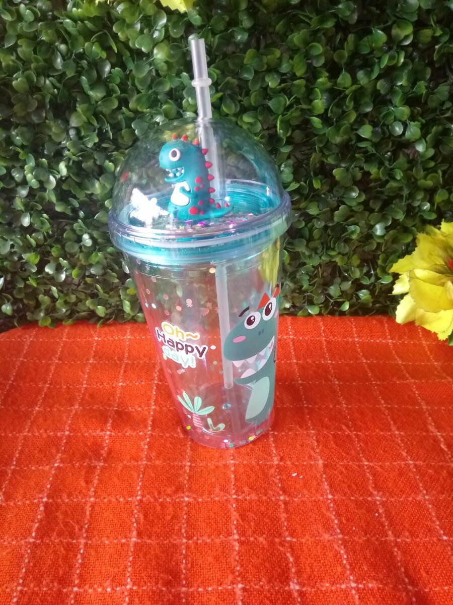 Gobelet Dinosaure avec Paille