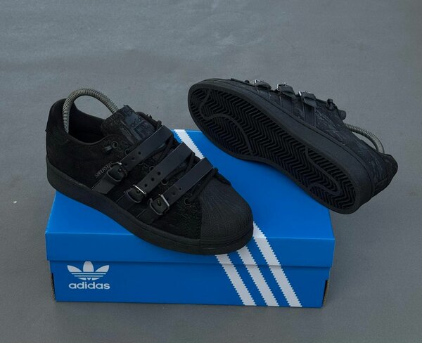 Adidas Baskets Noires Modernes