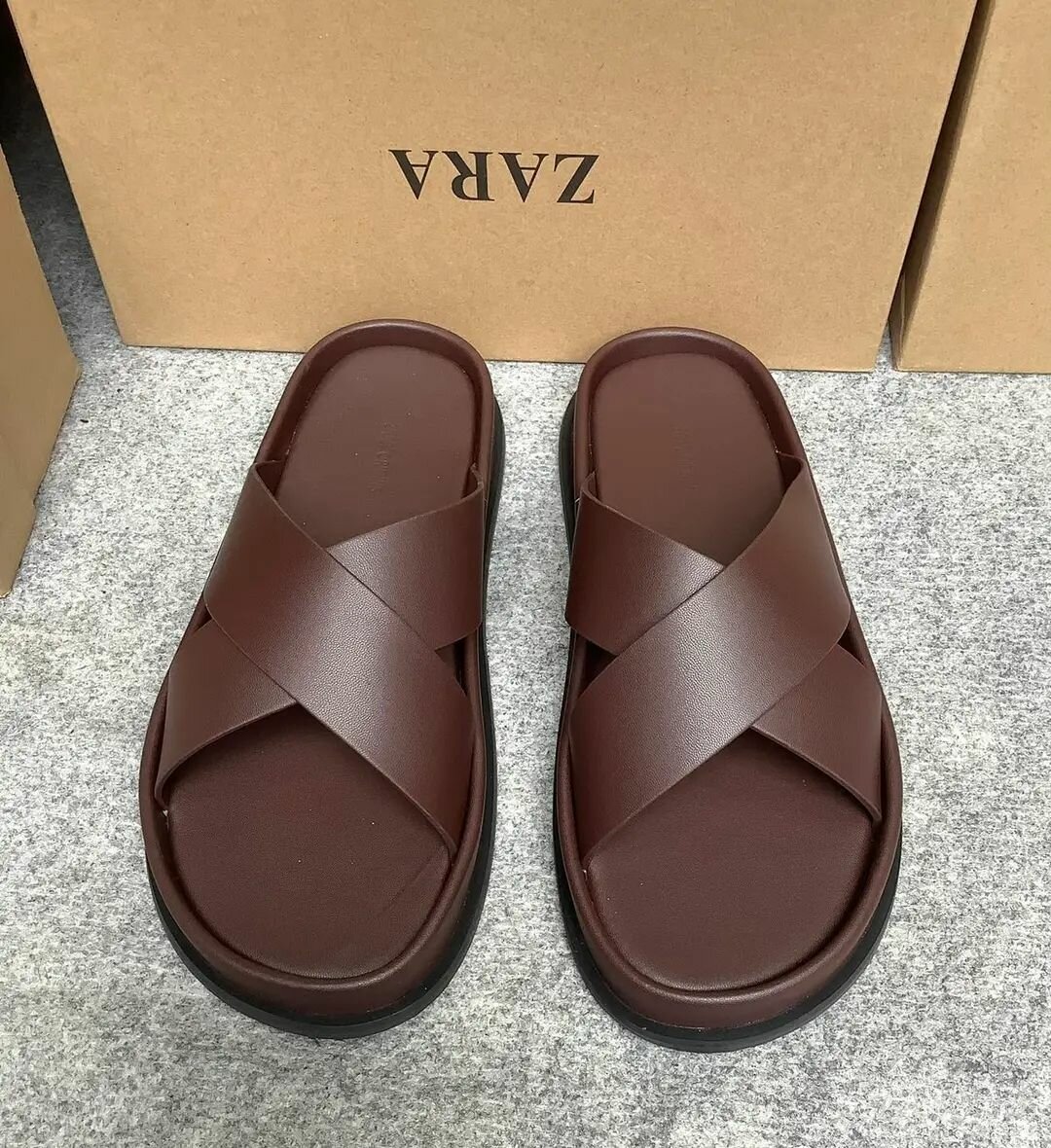 Sandales confortables modernes