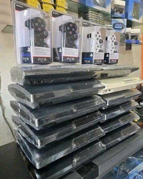 Sony PS3 Console & Controller Set